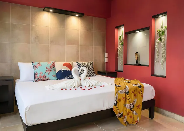 Quiet 1Br 2Br Duplex, 2 Blue Flag Beaches 15 Min Walk, Sleeps 2-8, Full Induction Kitchen Wifi Ac Free Bikes, Market & Minibus 10 Min, 5Th Ave 20 Min, Dozens Of Cenotes 20 Min, Ado Bus 30 Min, Cozumel Ferry 40 Min, Free Street Parking Playa del Carmen