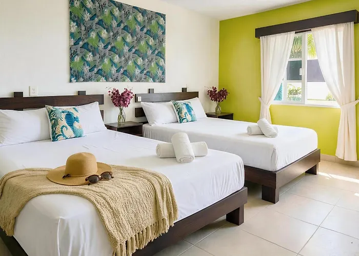 Quiet Mornings, 1br 2br Duplex, 2 Blue Flag Beaches 15 Min Walk, Free Entry, Sleeps 2-8, Full Induction Kitchen Wifi Ac Free Bikes, Markets & Minibus 10 Min, 5th Ave & Cenotes 20 Min, Ado Bus 30 Min, Free Street Parking Apartamento Playa del Carmen